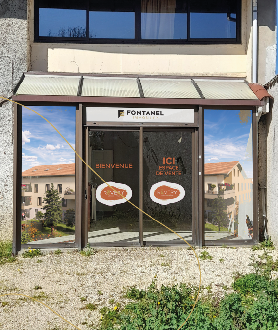 Revery, Sathonay Village - Sticker bulle de vente